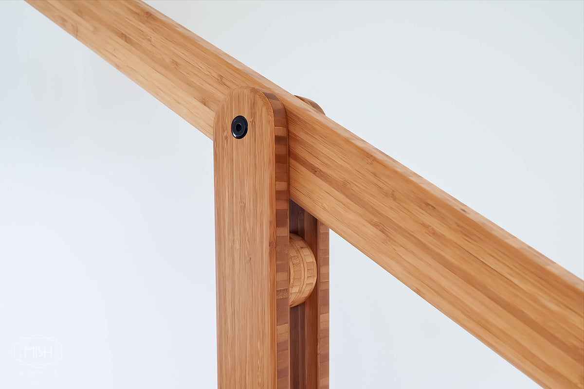 ARTICULATE: Floor Lamp